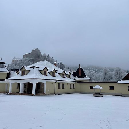 Penzión U dvoch levov Oravsky Podzamok Exterior foto
